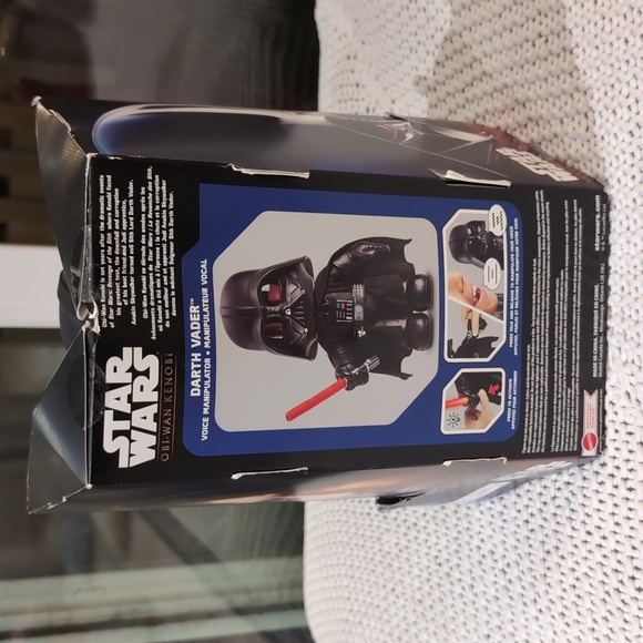 13-inch Darth Vader with voice manipulator - Picture 3 of 3